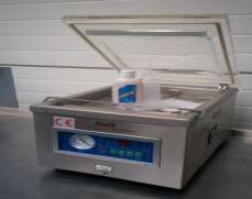 Vacuum packing machines